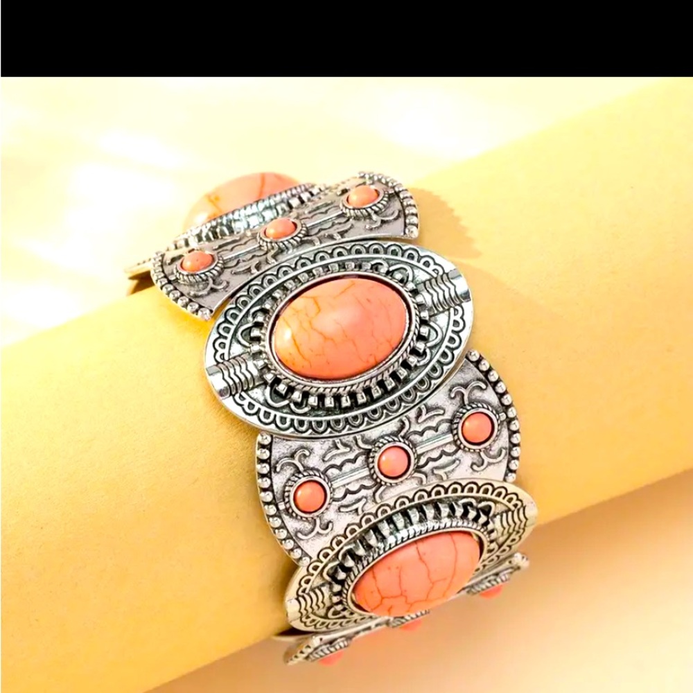 Creative Bangle Bracelet Zinc Alloy Jewelry Turquoise Inlaid Vintage Bohemian.